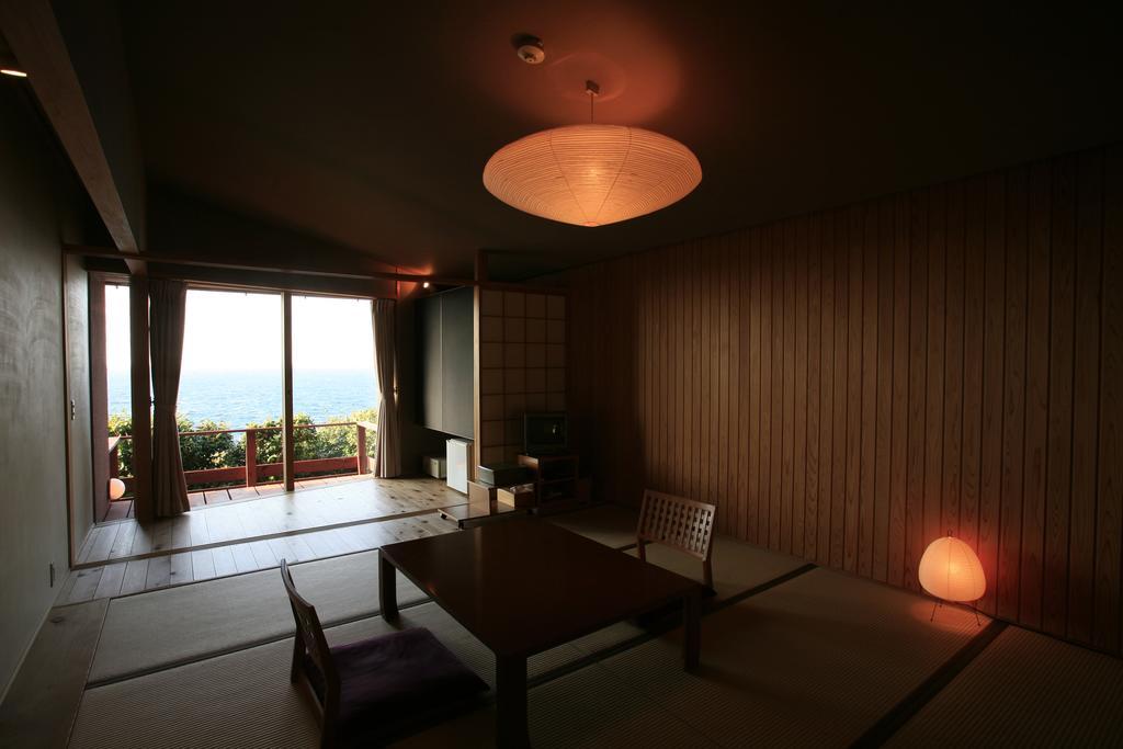 Umitsubaki Hayama Hotell Asaragi Rum bild